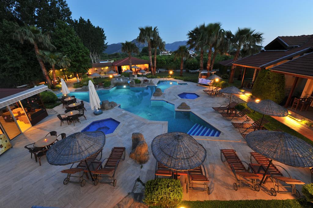 Grenadine Lodge داليان المظهر الخارجي الصورة