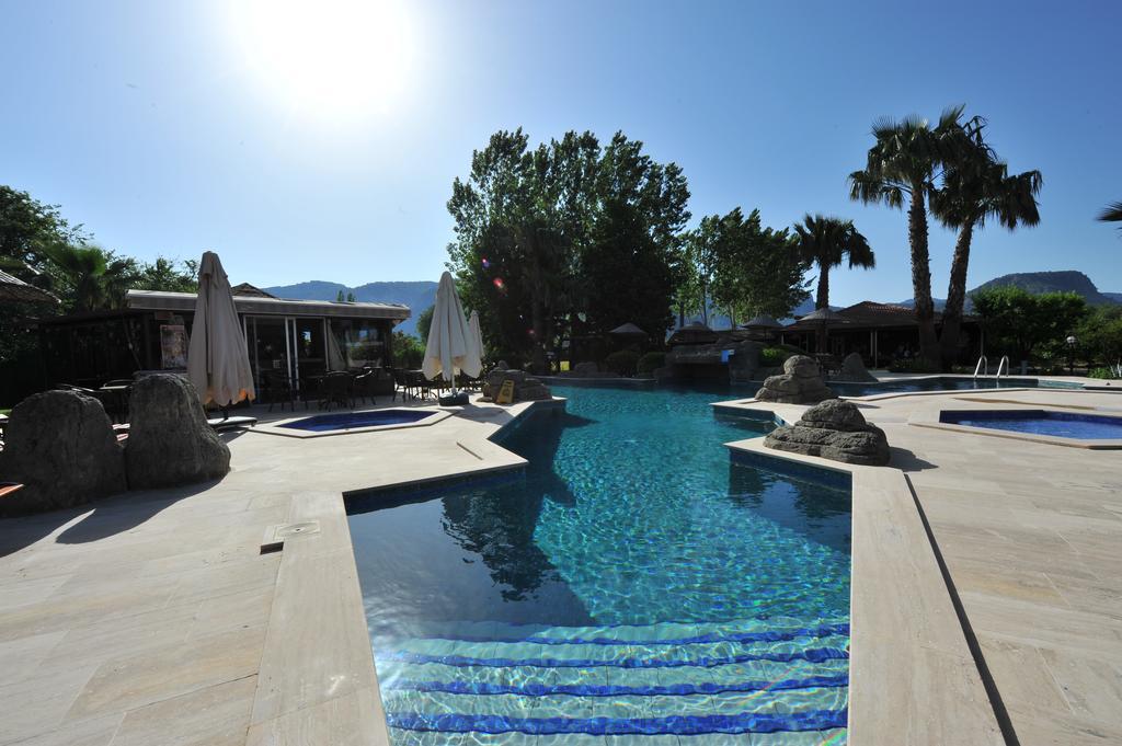 Grenadine Lodge داليان المظهر الخارجي الصورة