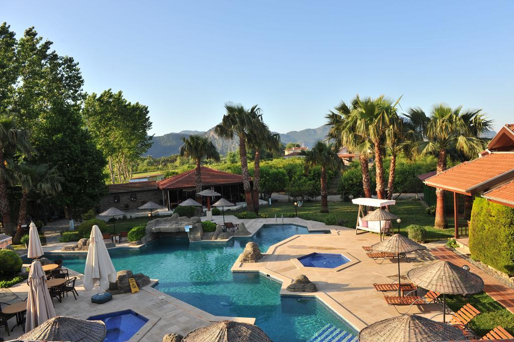 Grenadine Lodge داليان الغرفة الصورة
