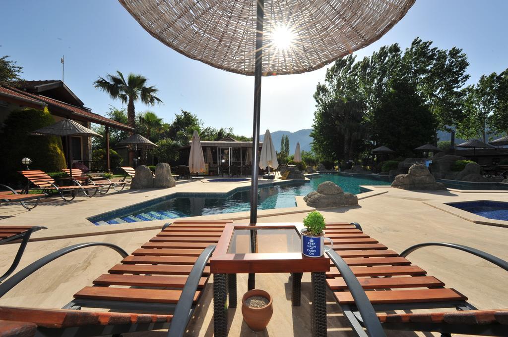 Grenadine Lodge داليان الغرفة الصورة