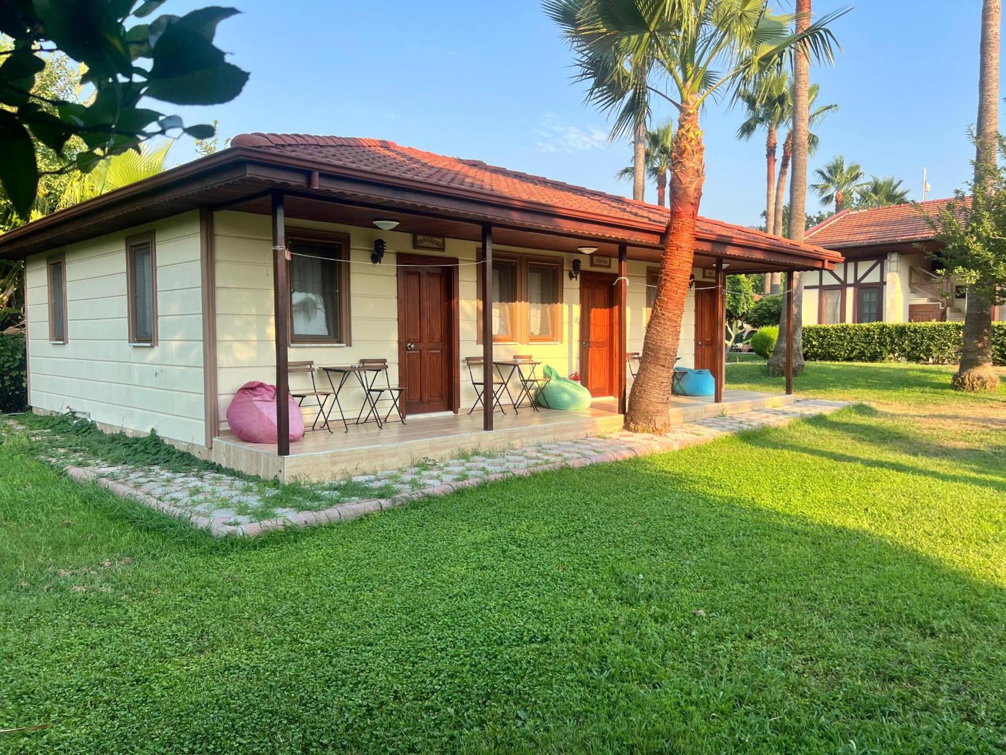Grenadine Lodge داليان المظهر الخارجي الصورة