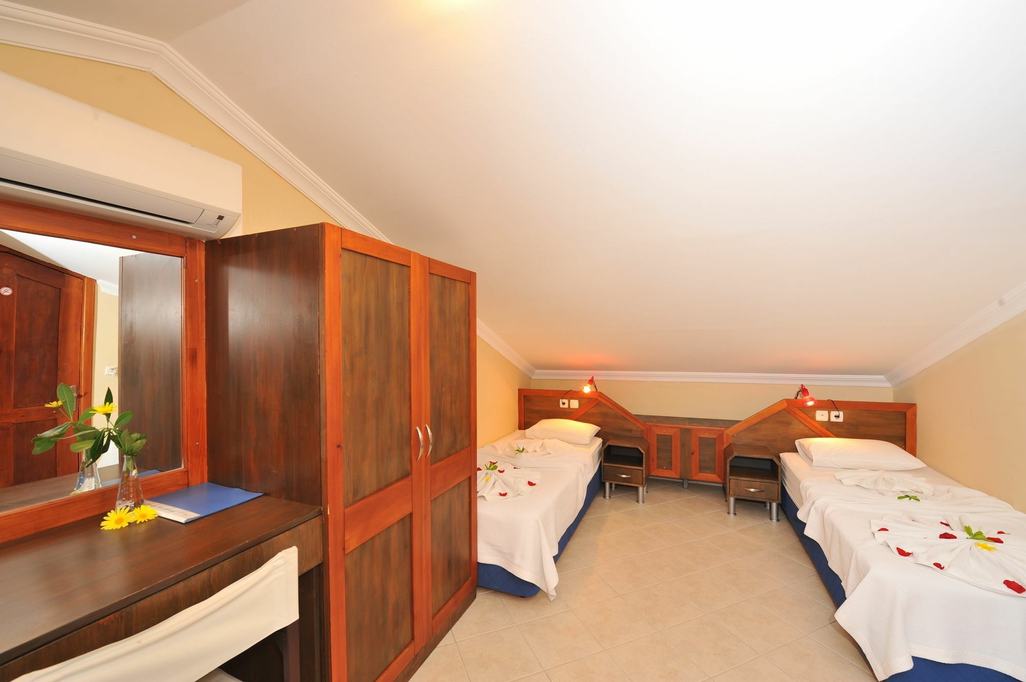 Grenadine Lodge داليان المظهر الخارجي الصورة